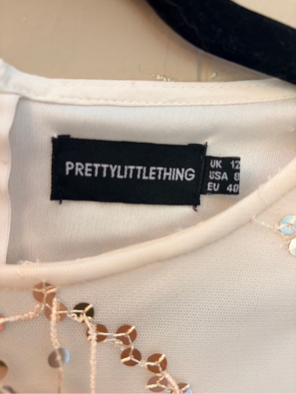 PrettyLittleThing  gold sequin dress - Picture 5 of 5